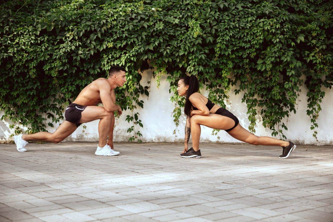 ENTRAÎNEMENT À LA MAISON - 77 EXERCICES POUR TOUT LE CORPS