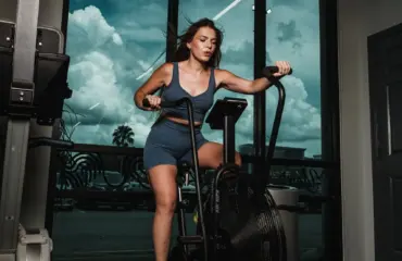 a qui s’adresse la gym, le fitness et le crossfit les avantages de toutes les possibilités a qui s'adresse la gym, le fitness et le crossfit les avantages de toutes les possibilités