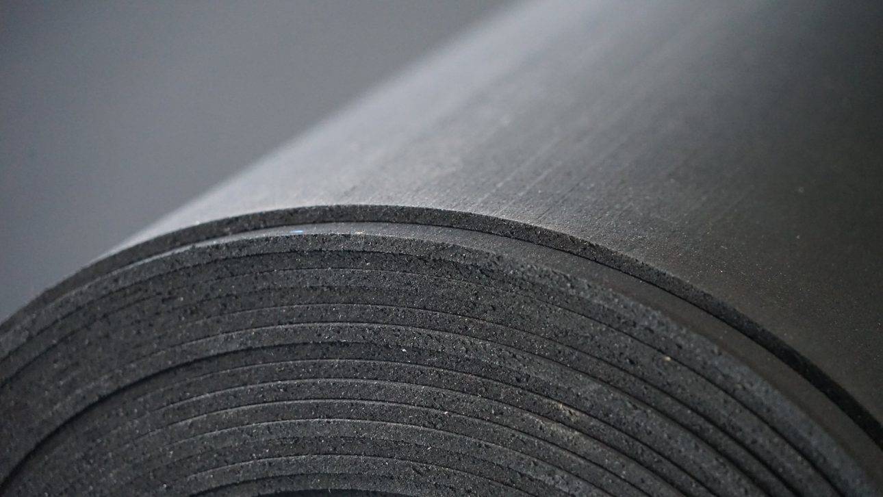 découvrez comment le sol en caoutchouc sportif peut améliorer vos performances