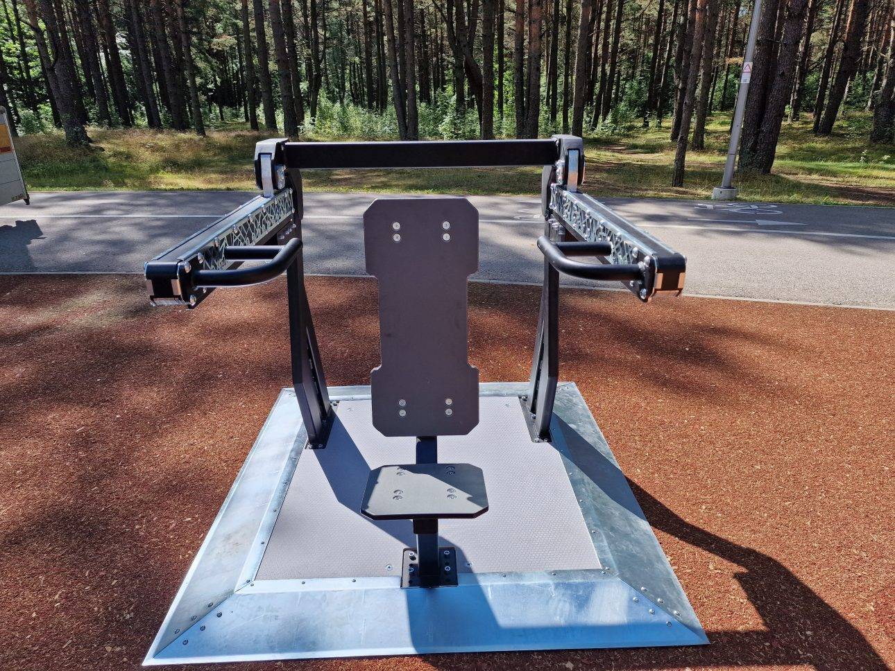 découvrez les machines de musculation outdoor og votre partenaire idéal pour un entraînement en plein air professionnel