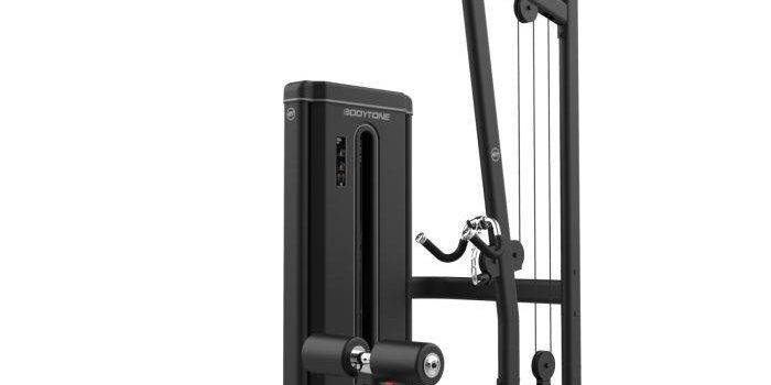 comment réaliser un pull over assis à la machine guide complet