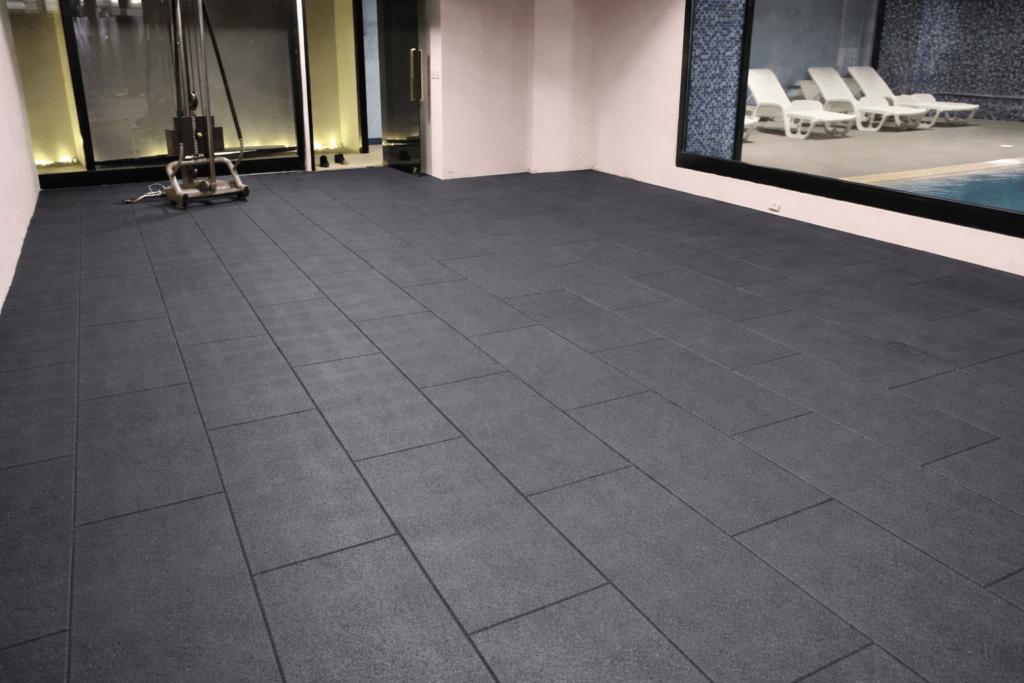 dalle de caoutchouc rectangulaire serie collection noir 50 x 100 cm 20 mm d'épaisseur