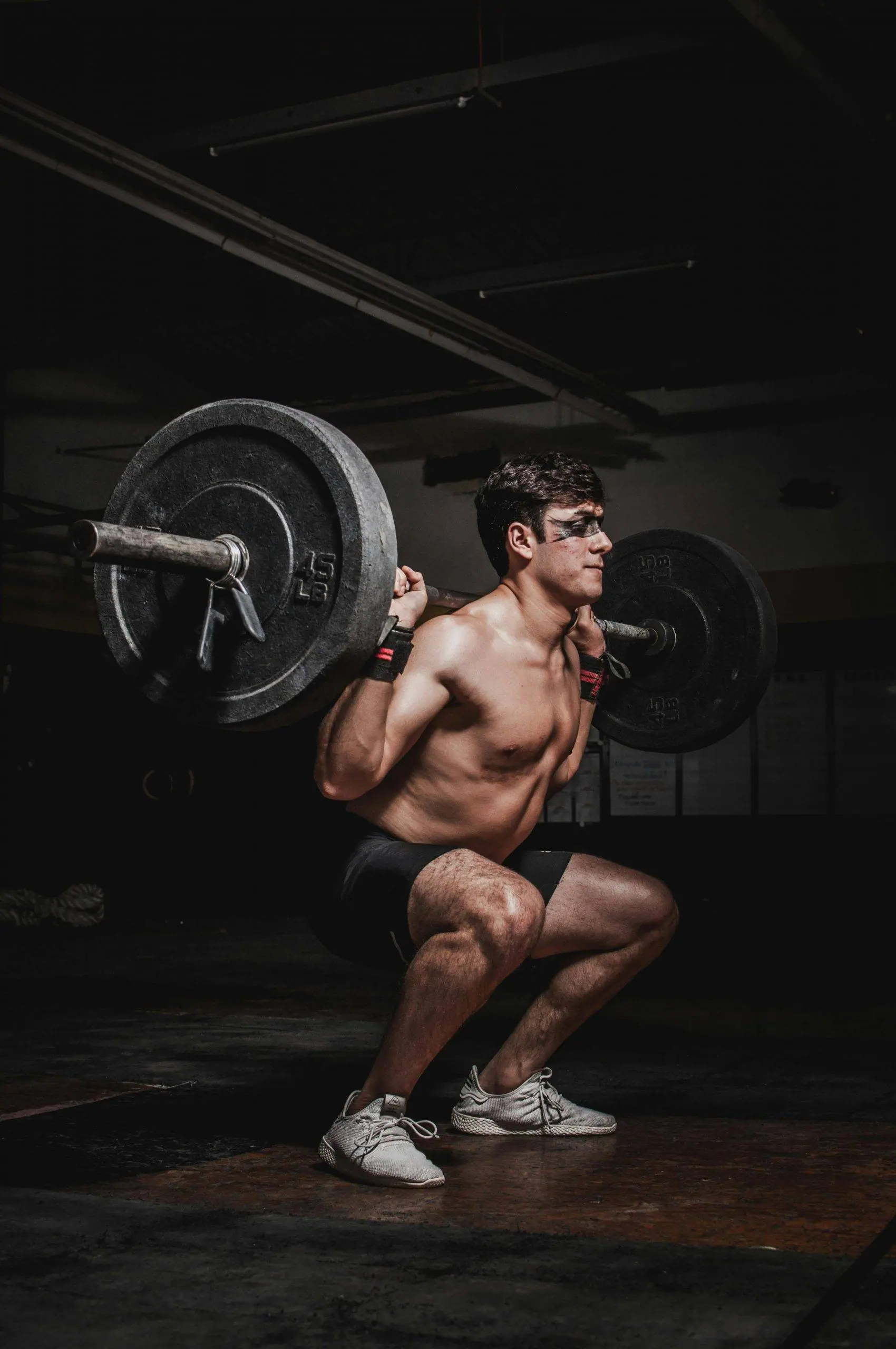 squats complets, parallèles ou demi quelle variante est idéale pour la santé de vos genoux