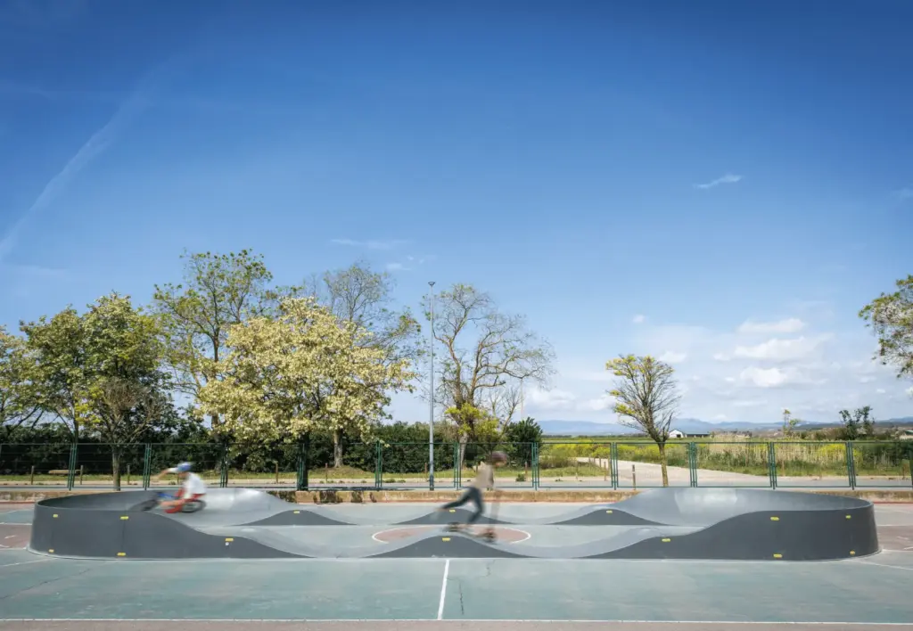 comment se procurer un pump track en polyester renforce de fibre de verre