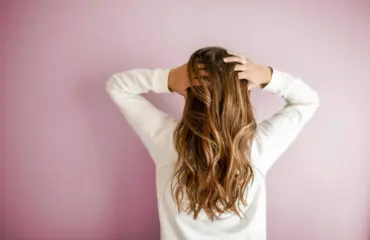 découvrez les secrets des aliments qui soignent les problèmes de cheveux