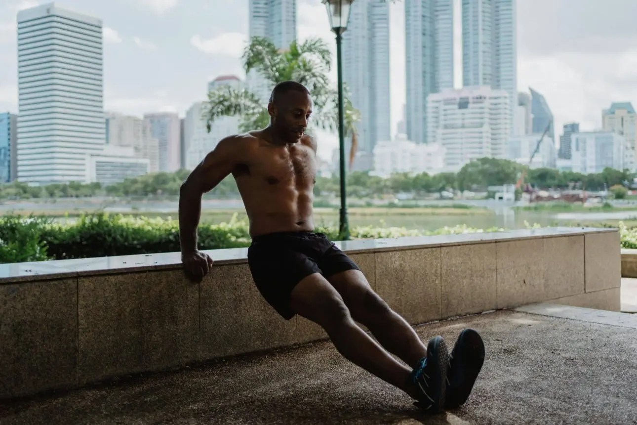 7 Raisons d'Intégrer les Dips à Votre Routine d'Entraînement Pour des Muscles Sculptés et une Force Optimale