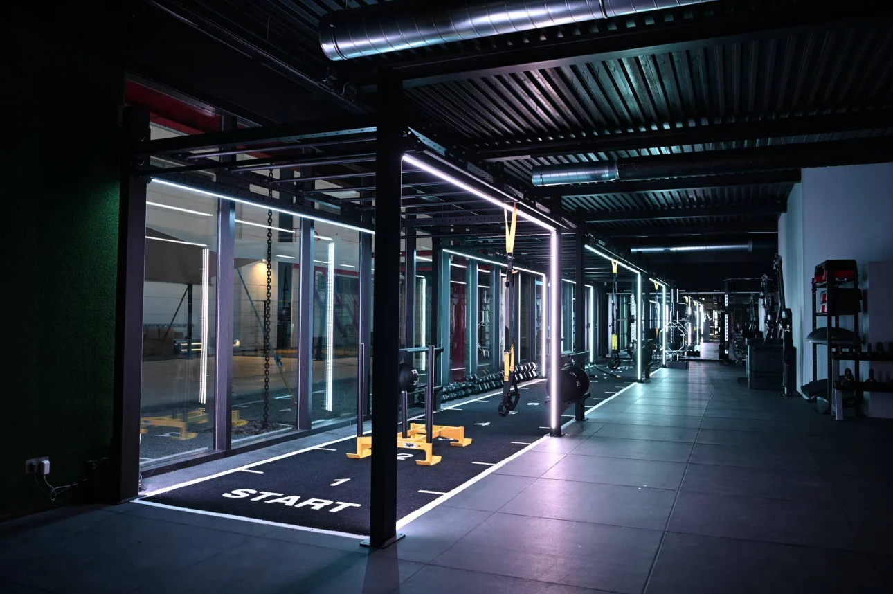 Cages CrossFit Lumineuses - Pourquoi Opter pour une Cage à LED