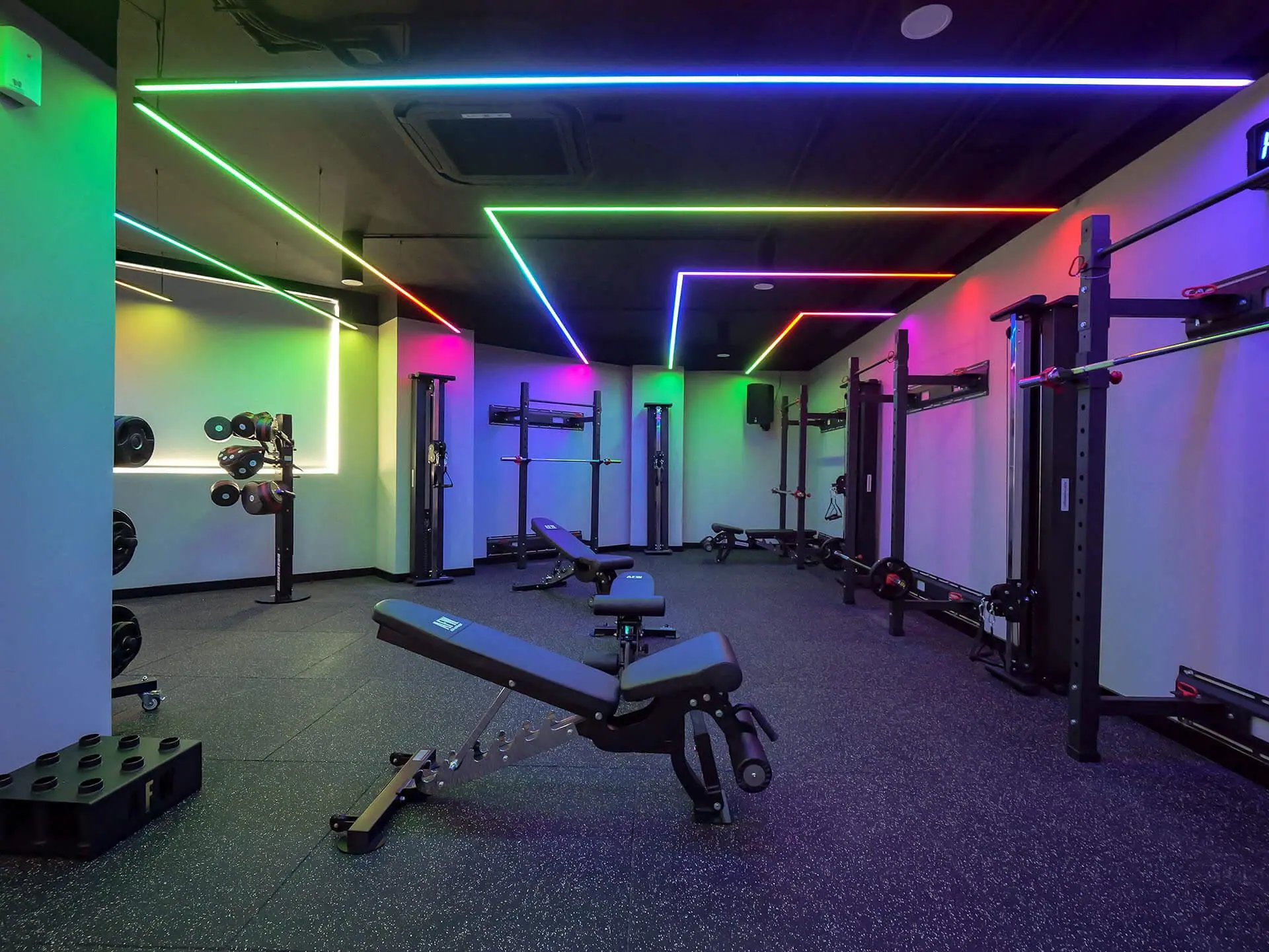 Light In Fitness - L’Entreprise Experte en Équipements Sportifs Professionnels