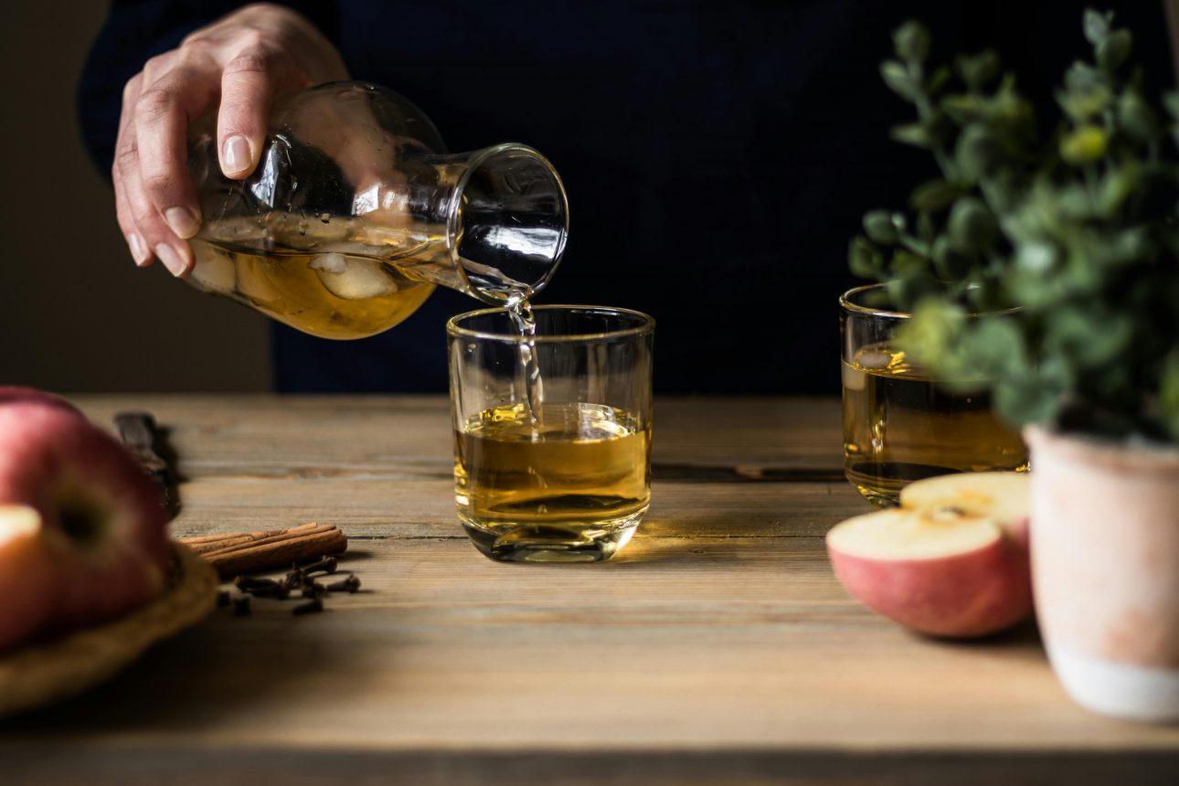 Vinaigre de cidre de pomme qu'est-ce que c'est et peut-il vous aider à perdre du poids