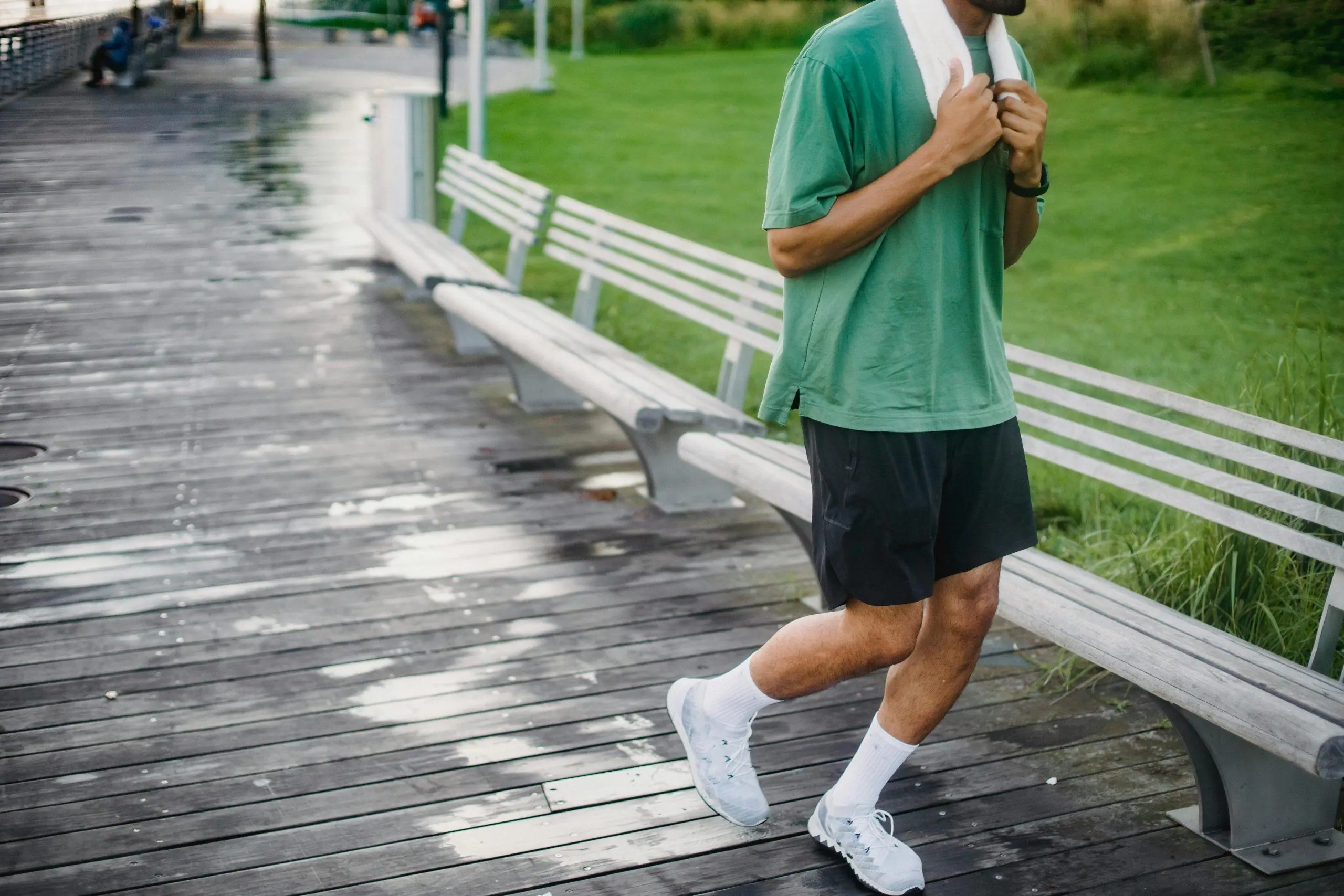 Pourquoi intégrer la marche dans votre routine de sèche musculaire