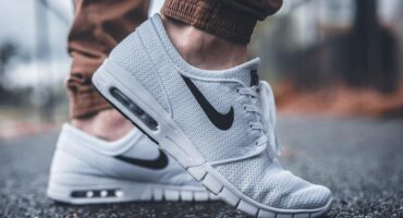 Chaussures de running blanches - guide préparation marathon 2026