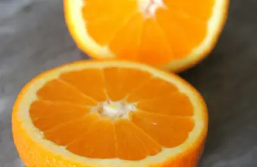 Quelle quantité de vitamine C contient une orange en grammes