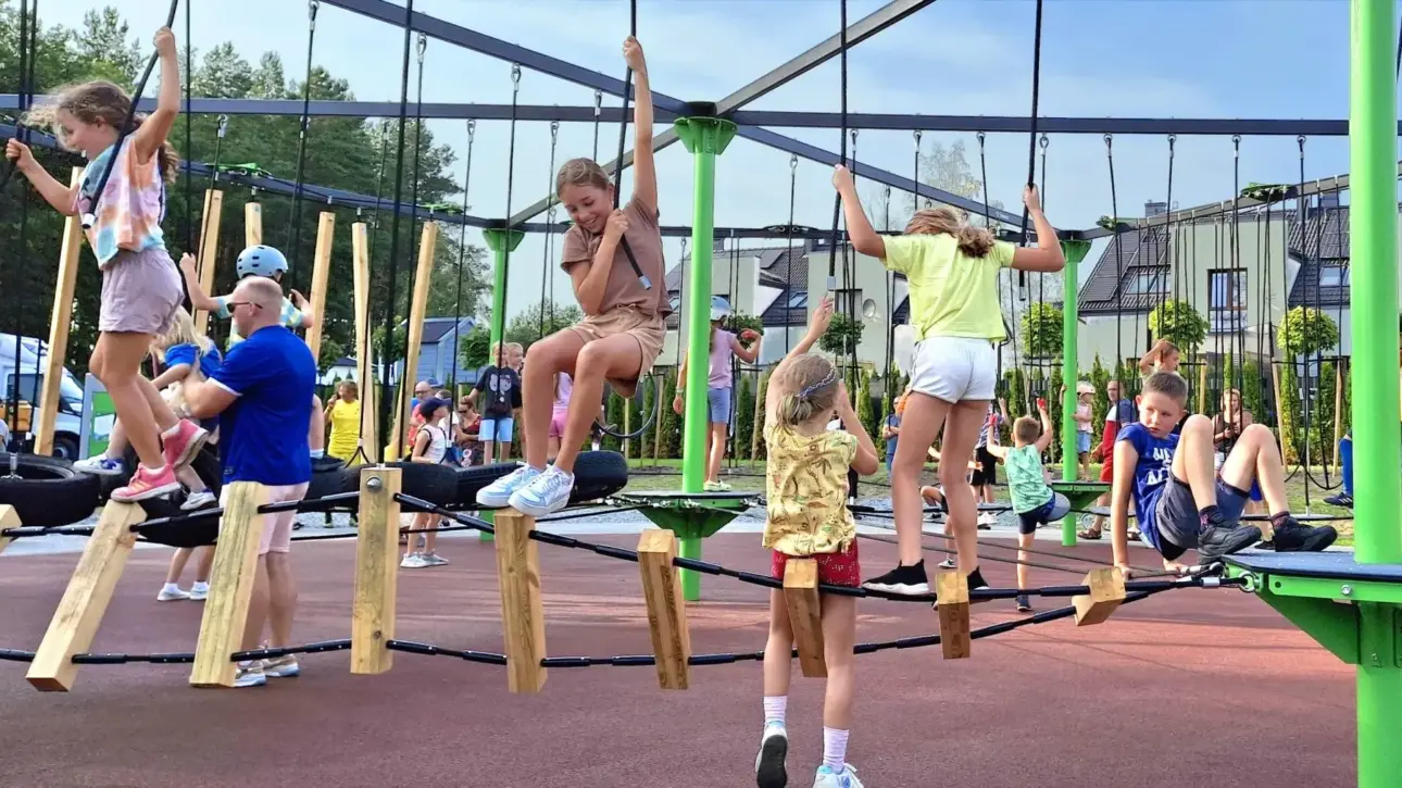 Fabricant d’Aires de Jeux & Équipements Sportifs pour Campings et Hôtels – Light In Fitness