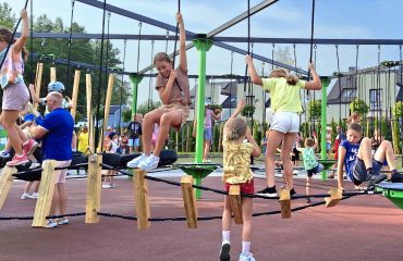 Fabricant d’Aires de Jeux & Équipements Sportifs pour Campings et Hôtels – Light In Fitness