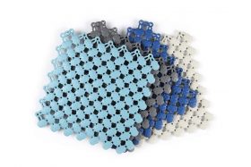 Revêtement de Sol Piscine Antidérapant – Surface Perforée Drainante 20×20 cm – Épaisseur 0,9 cm – Certifié CE & SGS