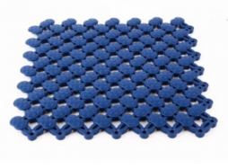 Revêtement de Sol Piscine Antidérapant – Surface Perforée Drainante | 20x20 cm – Épaisseur 0,9 cm – Certifié CE & SGS