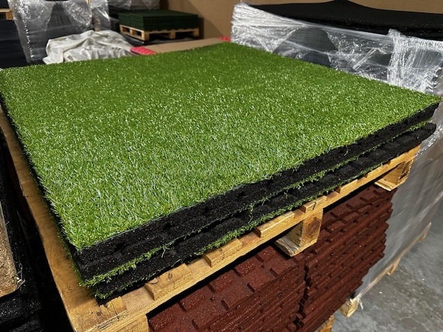 dalle caoutchouc avec gazon synthétique 100 x 100 x 2,5 cm – revêtement