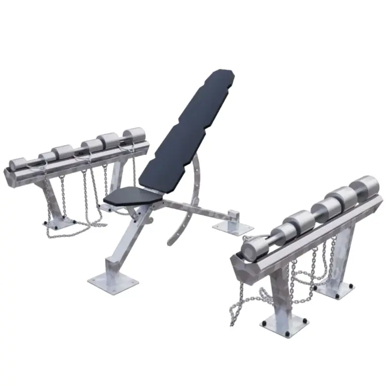 Banc réglable et haltères inox pour un espace de musculation extérieur