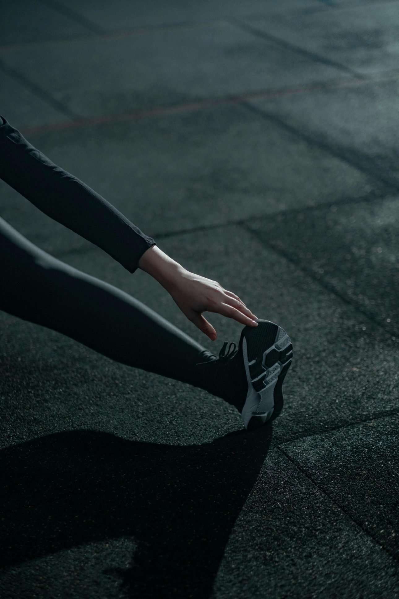 Dalles amortissantes 100×100 10/15/20/25/40/50 mm — comment choisir (sans se tromper)