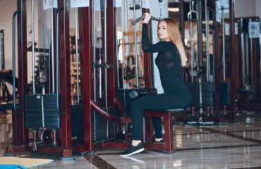 Équiper une salle de sport indépendante : plan type, erreurs de choix matériel et zones prioritaires