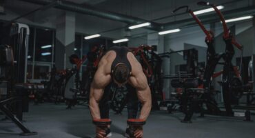 Exercices polyarticulaires ou isolation comment choisir