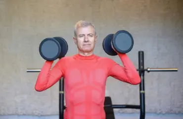 Programme musculation seniors rester en forme après 60 ans