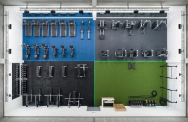 Équiper une salle de sport de 100 m² : liste complète et budget 2026