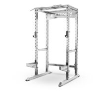 Cage à squats fitness argentée Etenon sur fond blanc.