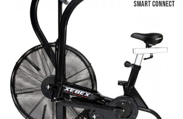 air bike et rameur air xebex (light in fitness) vs assault fitness — le comparatif preuve par preuve pour box, salles et clubs hyrox Vélo à air XEBEX Fitness noir avec connectivité intelligente
