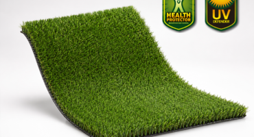 Gazon artificiel vert avec protections UV et santé.