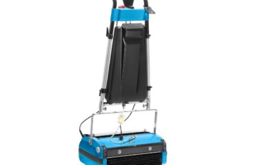 nettoyer et entretenir un sol caoutchouc de salle de sport produits, fréquences et erreurs à éviter Machine de nettoyage de sol professionnelle bleue et noire sur fond blanc.