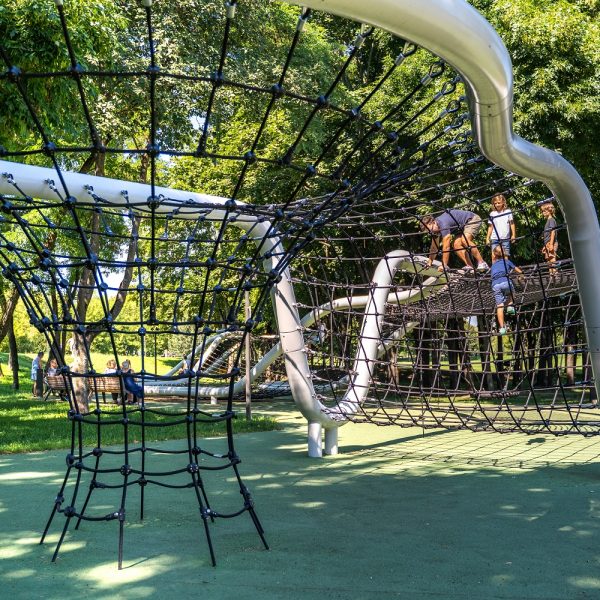 structure tubulaire de jeu snake pour aire de jeux exterieure