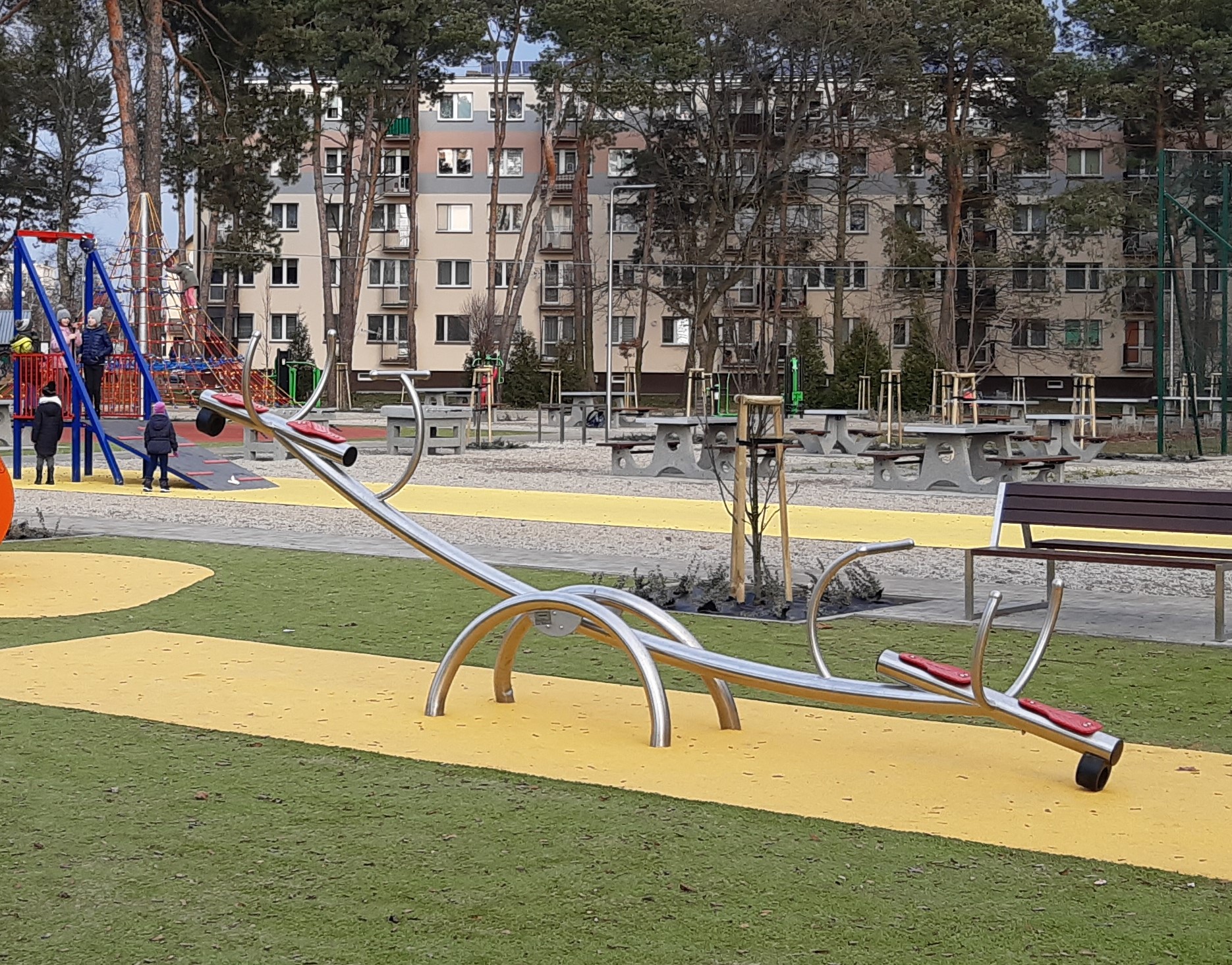 balancoire double portique pour aire de jeux exterieure