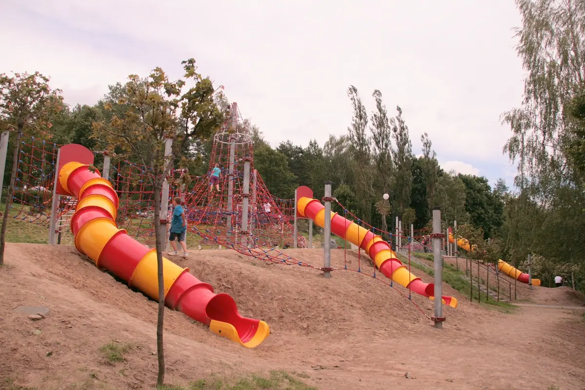 Adventure Traverse Linear Rope Play Structure