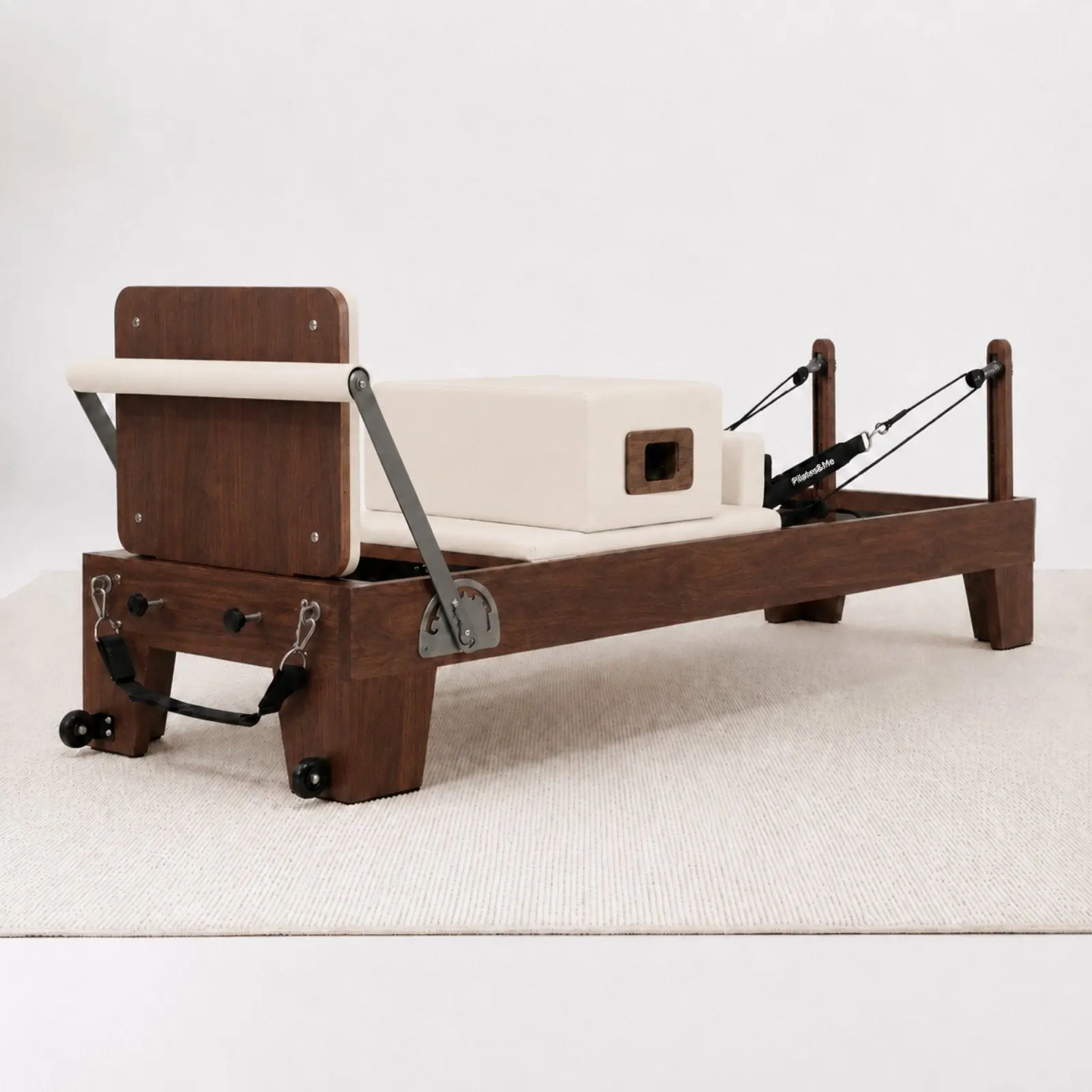 Reformer Pilates Heritage en noyer massif, sellerie crème, vue 1