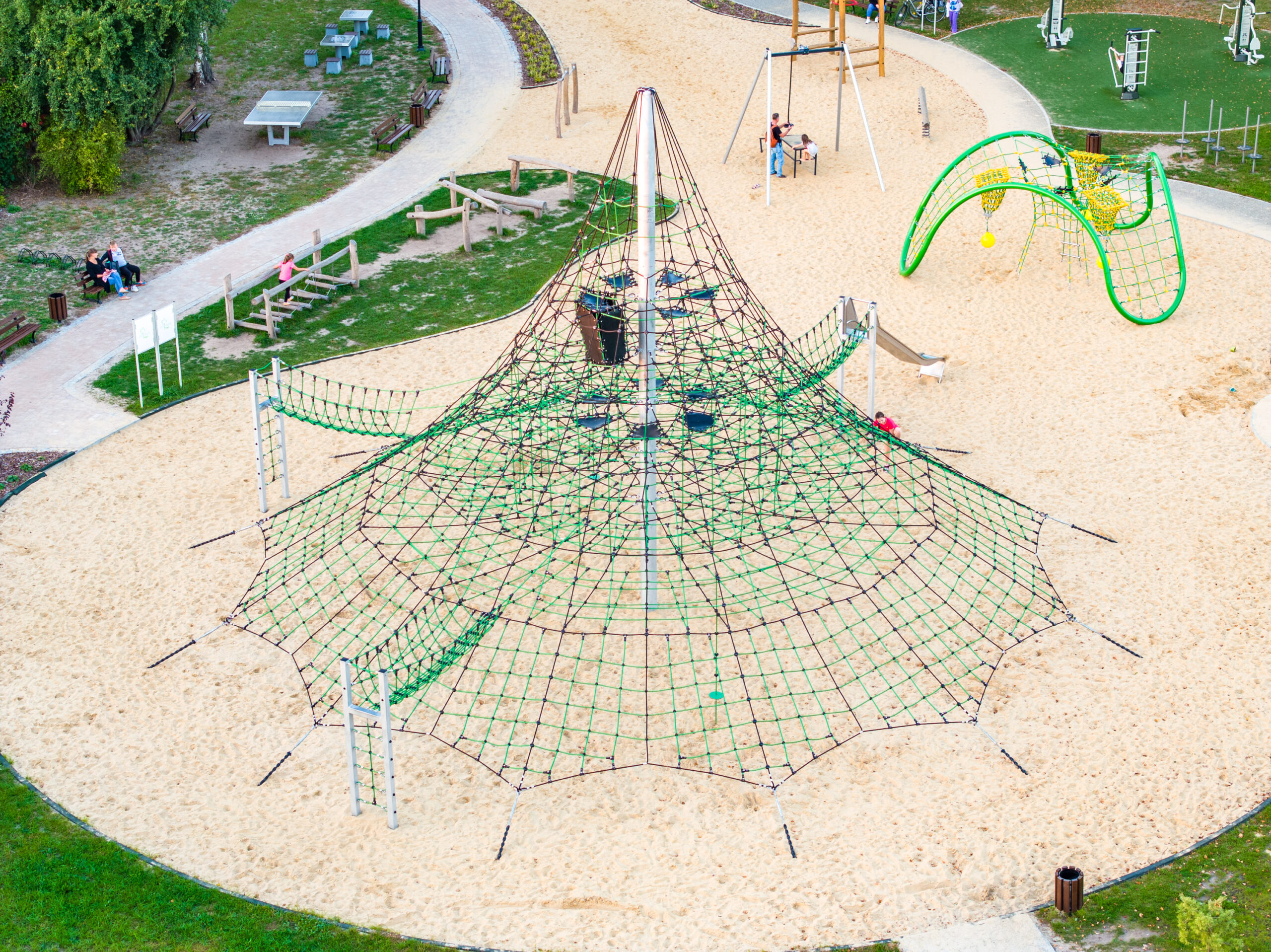 pyramide de jeu en corde 9 m vue detaillee